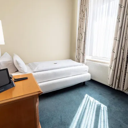 Luettje Burg 3* Lütjenburg