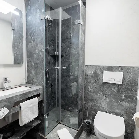 Luettje Burg 3* Lütjenburg