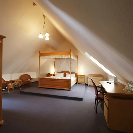 Luettje Burg Hotel 3*